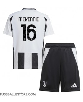 Günstige Juventus Weston McKennie #16 Heimtrikotsatz Kinder 2024-25 Kurzarm (+ Kurze Hosen)